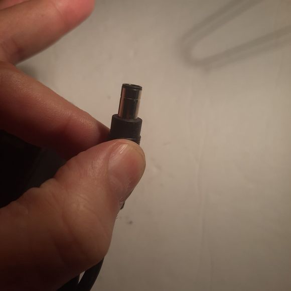 LAPTOP AC ADAPTER MODEL: LW-060/250/240/005 - Picture 9 of 10